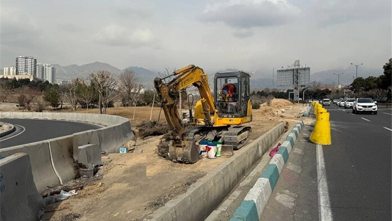  احداث پهلوگاه اضطراری در حاشیه بزرگراه شهید چمران